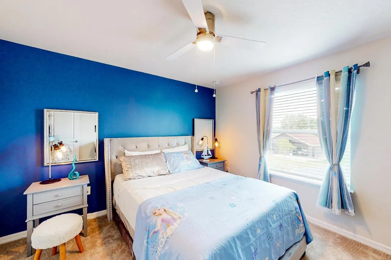 Davenport Darling In Windsor Island Villa